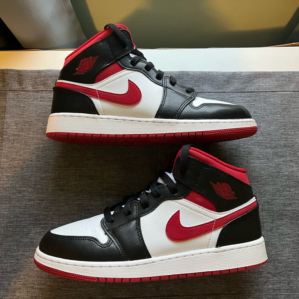 Air Jordan 1 Mid GS "Black Gym Red" - Size 7Y - Gently Used - No Box